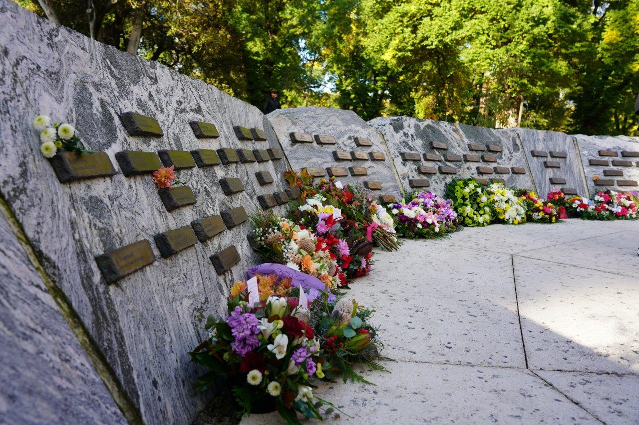 104_16990_05May2024170038_Firefighter-memorial-2024-garry-cook-natalie-macdonald (13).jpg