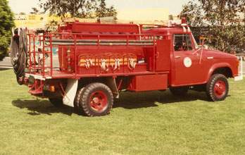 CFA historical image popular 4WD tanker 1976