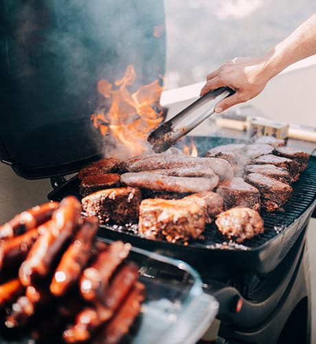 Cooking meat on bbq 460