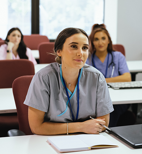 students-vet-carer-study-460x500px.webp