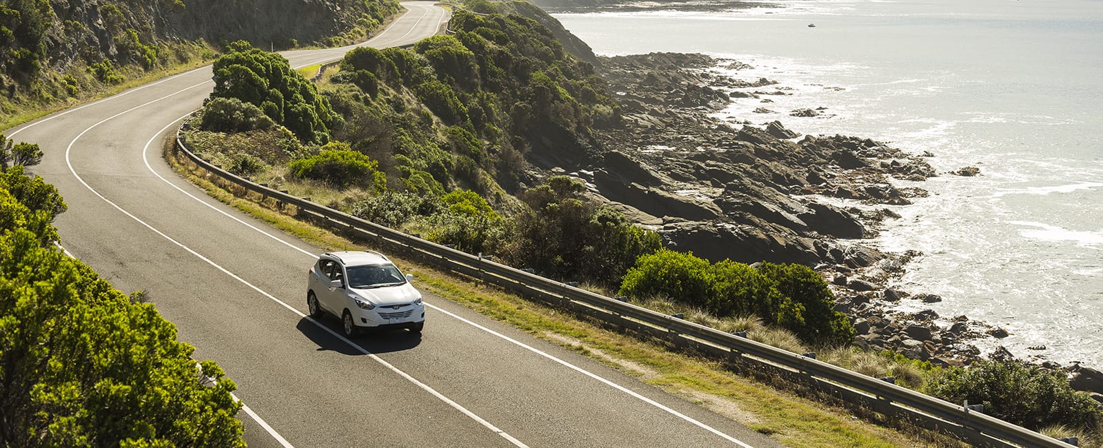 Travelling great ocean road 1600
