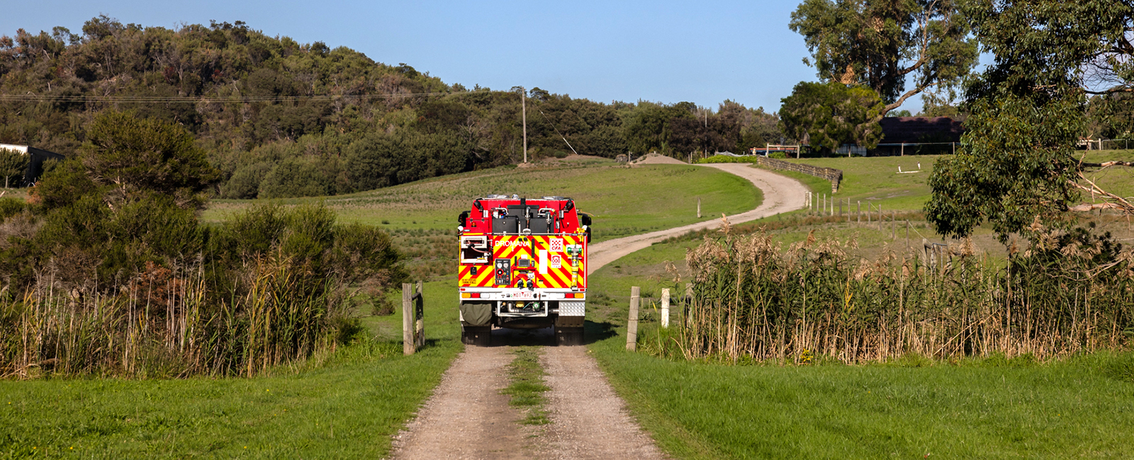 fire-truck-entering-long-driveway-1600x650px
