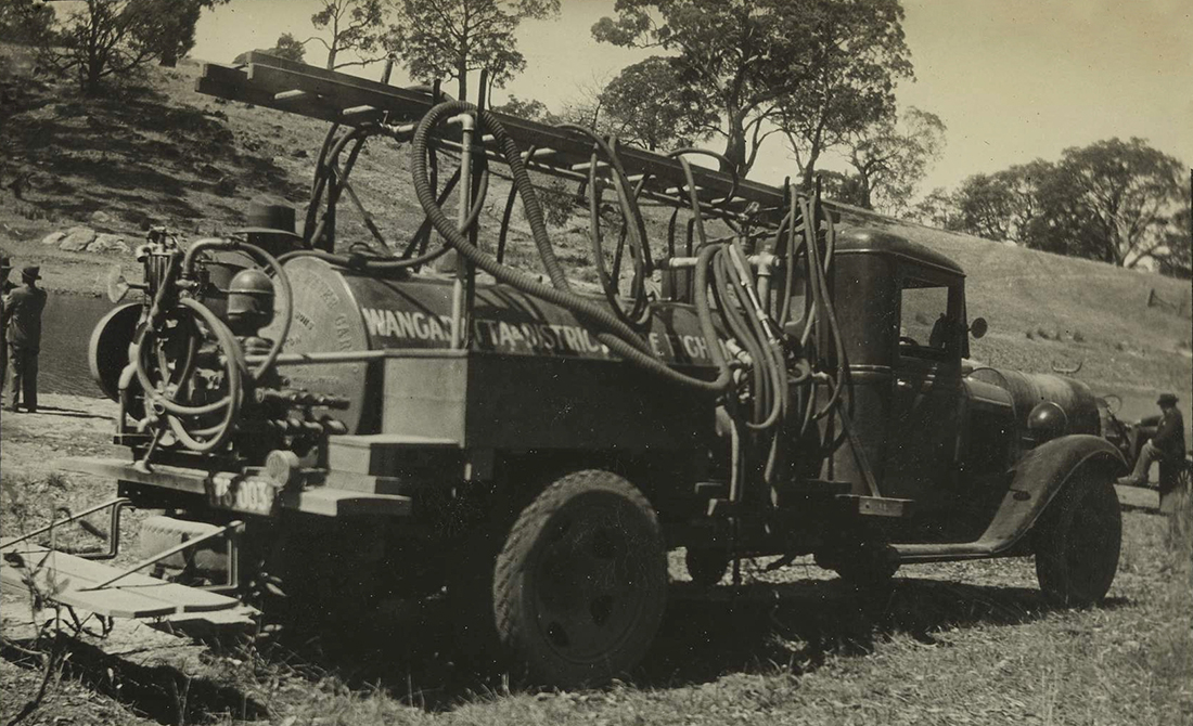 1932 Ford V8 before fire